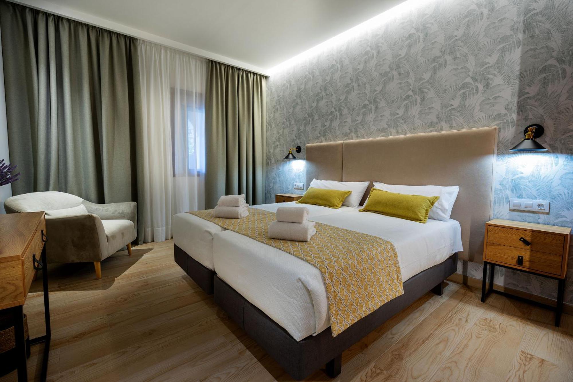 Complejo Valle Grande Zarza La Mayor Ngoại thất bức ảnh